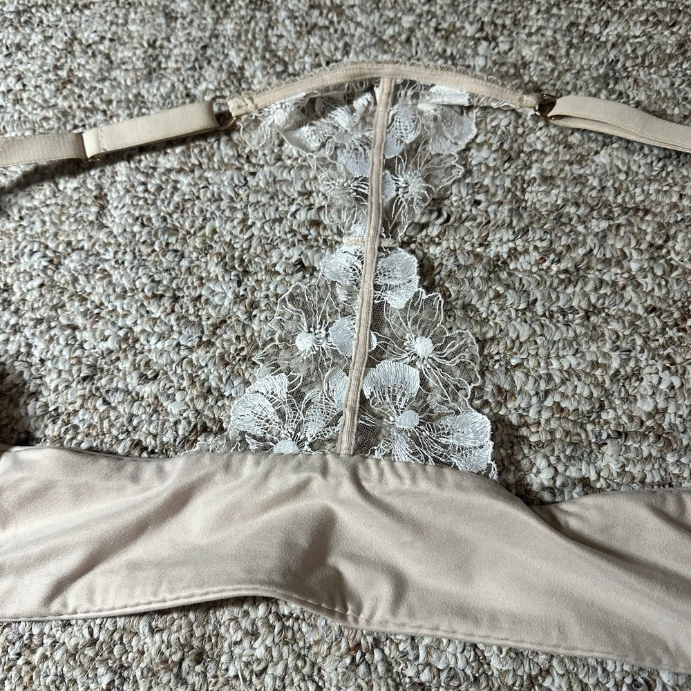Victoria's Secret Body by Victoria Lace Racerback Bra 36DD Nude Front Clasp - Picture 6 of 14